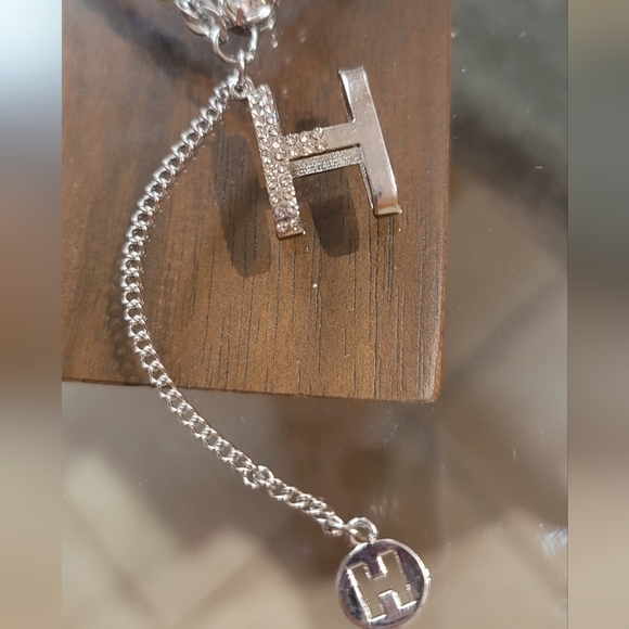 Letter H (HerMes) Pendant Necklace designer Luxurious High-End Sense Rhineston - Picture 3 of 5
